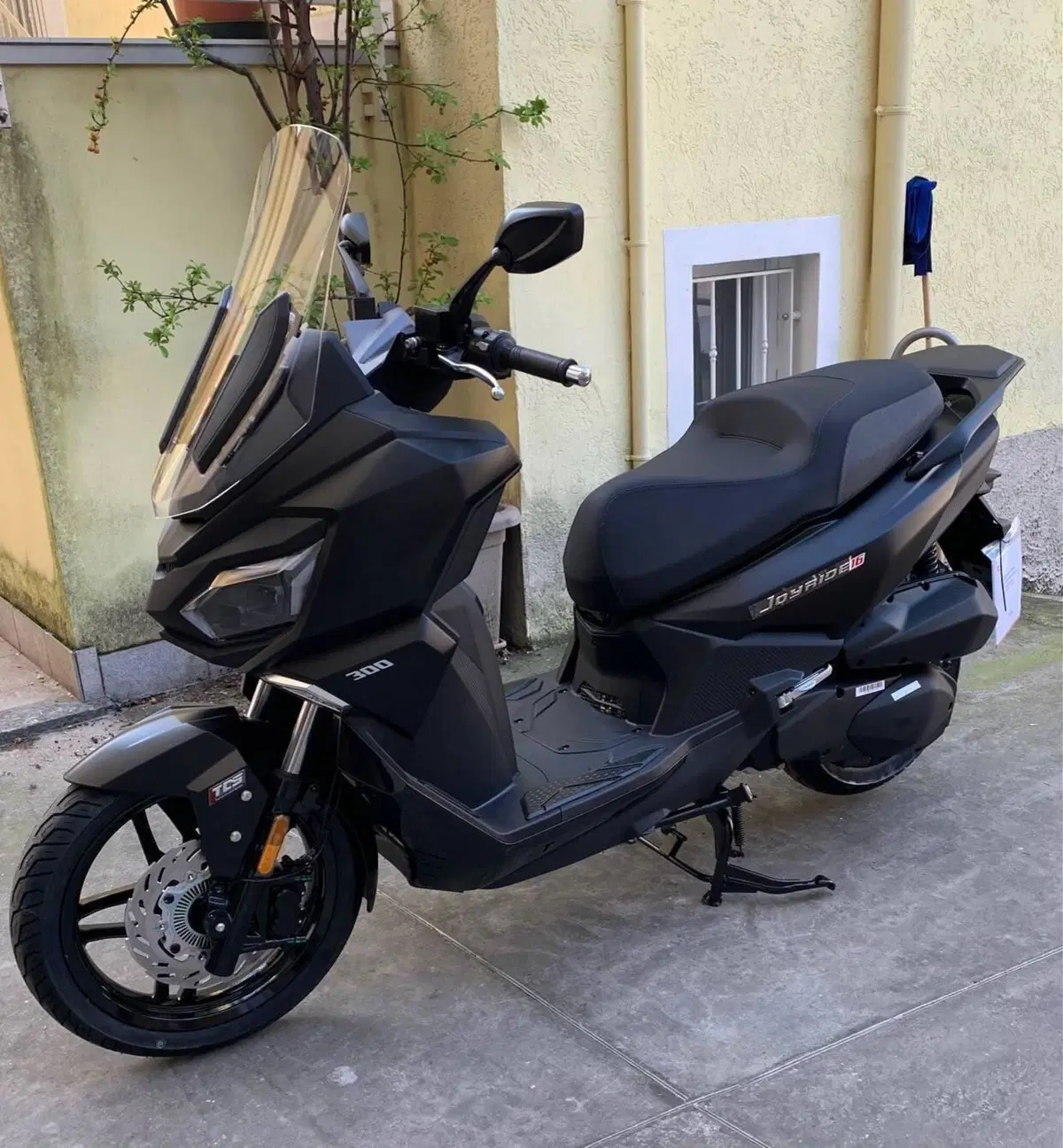 Sym Joyride 300 (2025) (2)