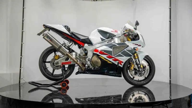 Honda VTR 1000 SP-2 (2002 - 06) (5)