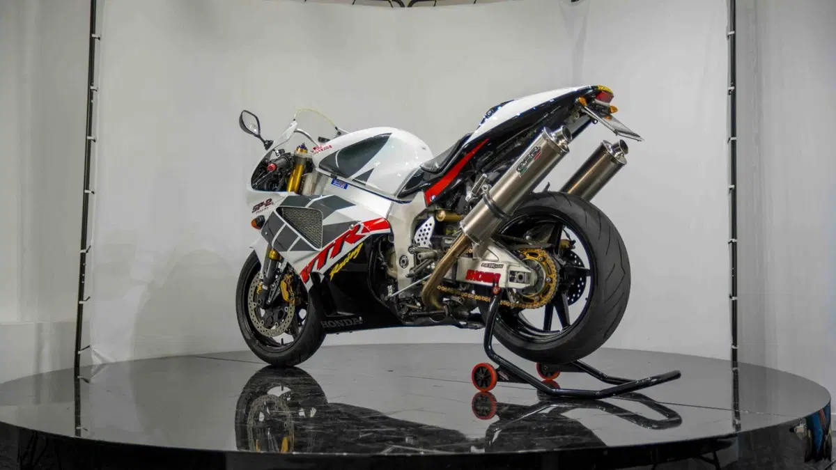 Honda VTR 1000 SP-2 (2002 - 06) (8)