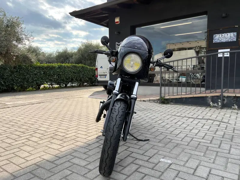 Harley-Davidson 883 R (2006 - 07) - XL 883R (2)