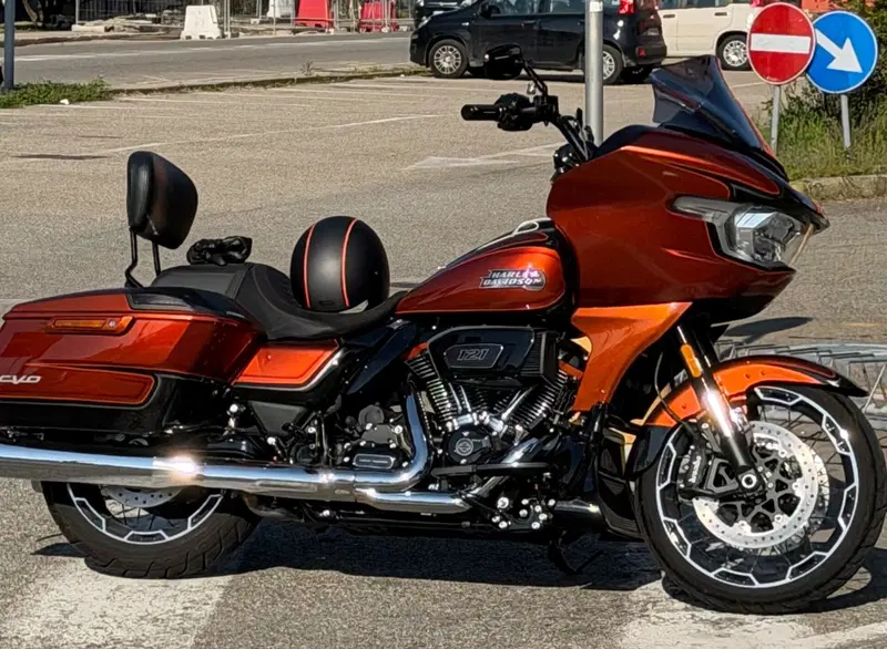 Harley-Davidson CVO Road Glide (2023) (4)