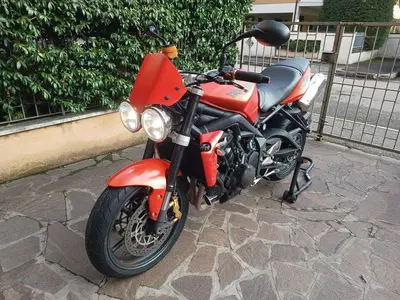 Triumph Street Triple R (2009 - 12) usata