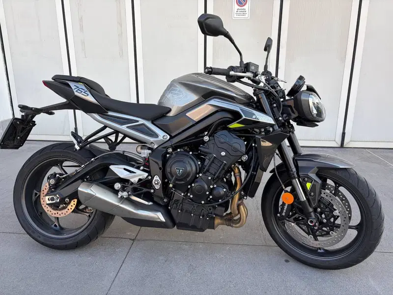 Triumph Street Triple 765 R (2023 - 26)