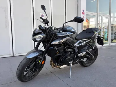Triumph Street Triple 765 R (2023 - 26) usata