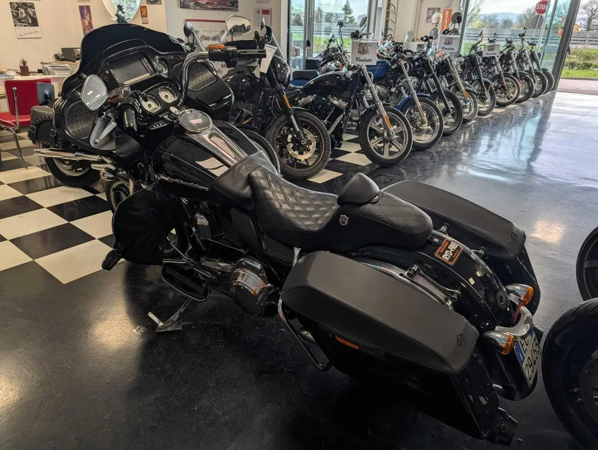 Harley-Davidson 1690 Road Glide Special (2013 - 16) (8)