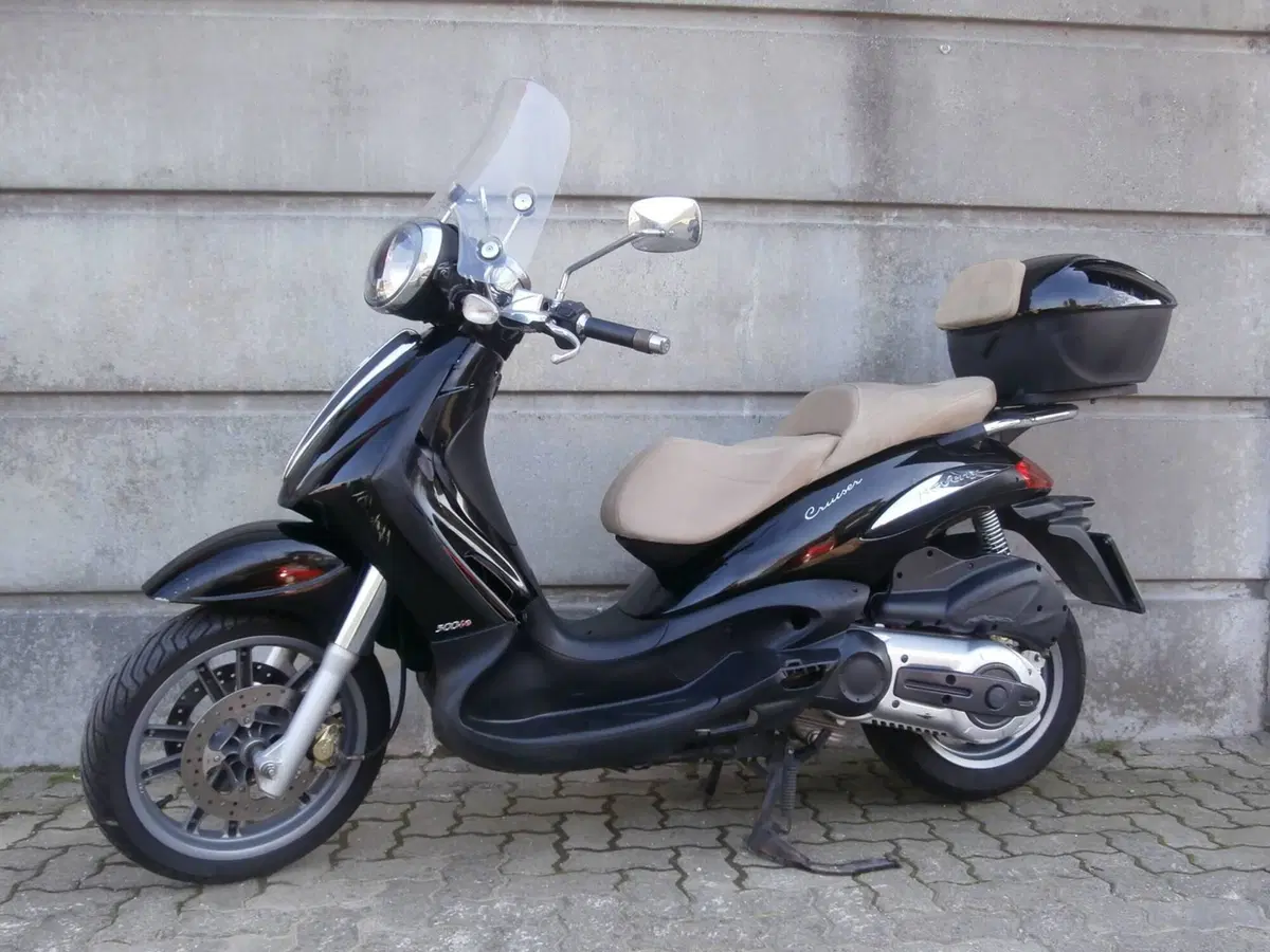 Piaggio Beverly Cruiser 500 (6)