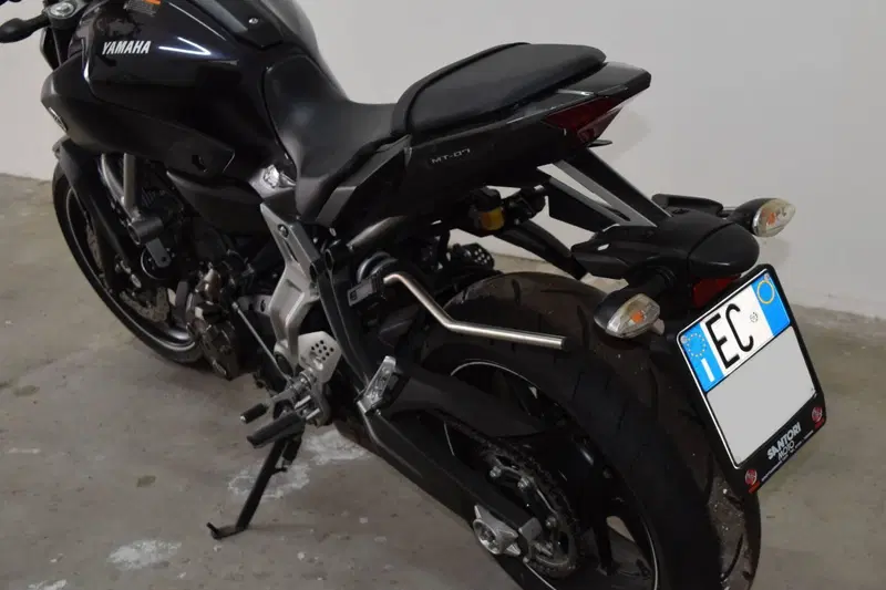 Yamaha MT-07 (2014 - 16) (2)