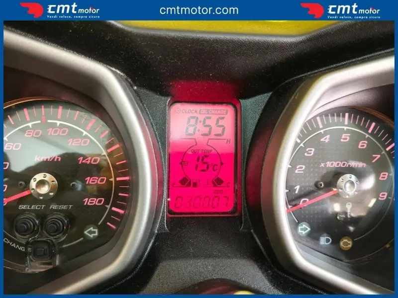 Yamaha X-Max 400 (2013 - 16) (5)
