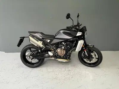 Husqvarna Svartpilen 801 L (2025 - 26) usata