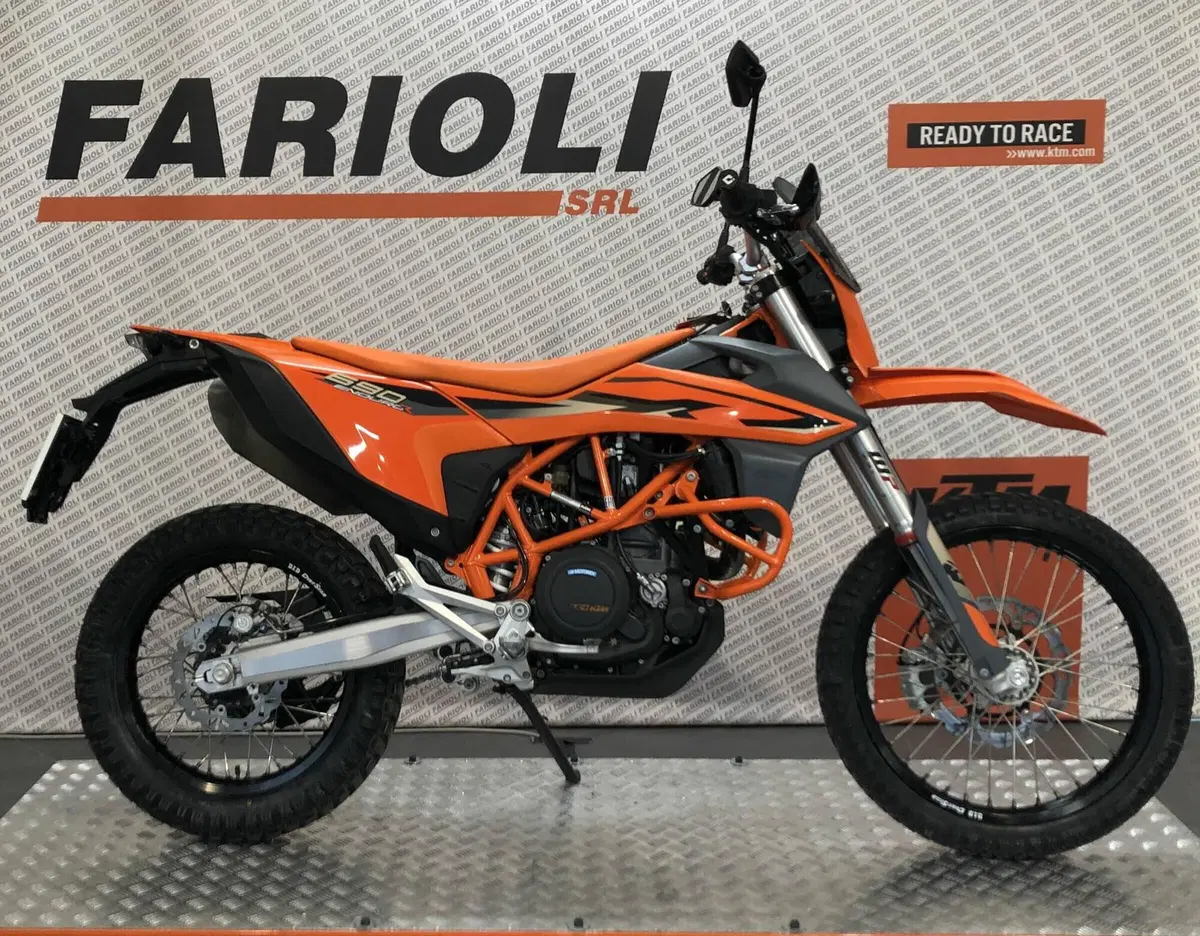 KTM 690 Enduro R (2022 - 25) (13)