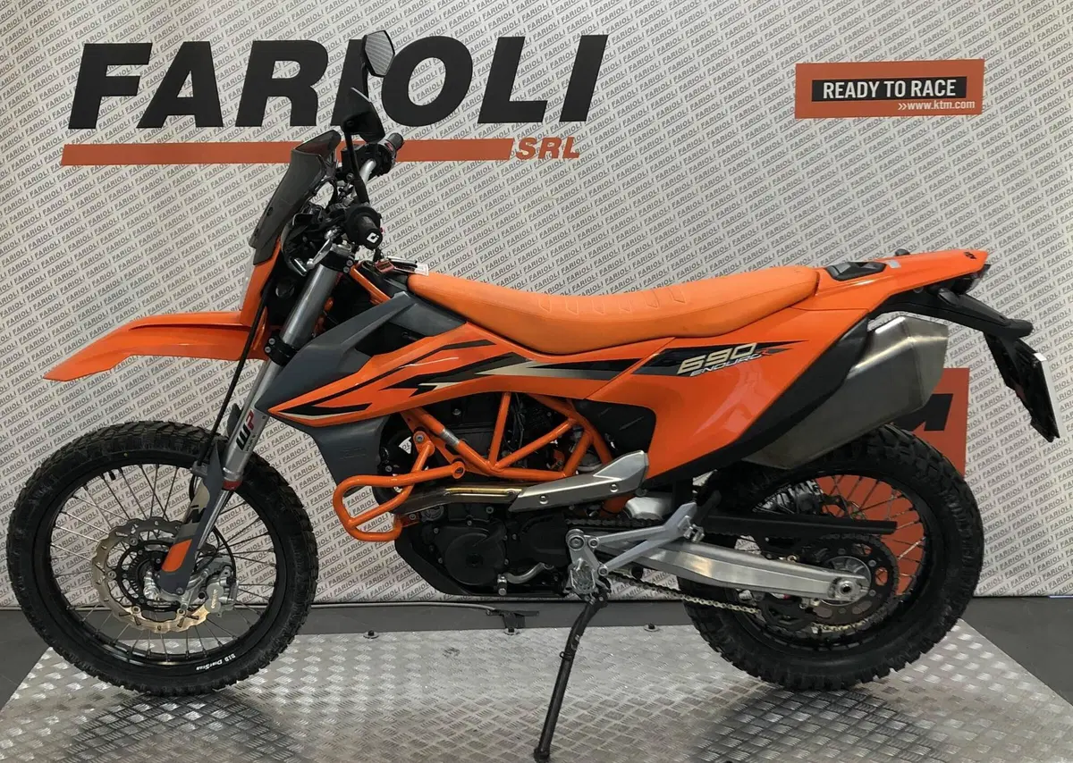 KTM 690 Enduro R (2022 - 25) (17)