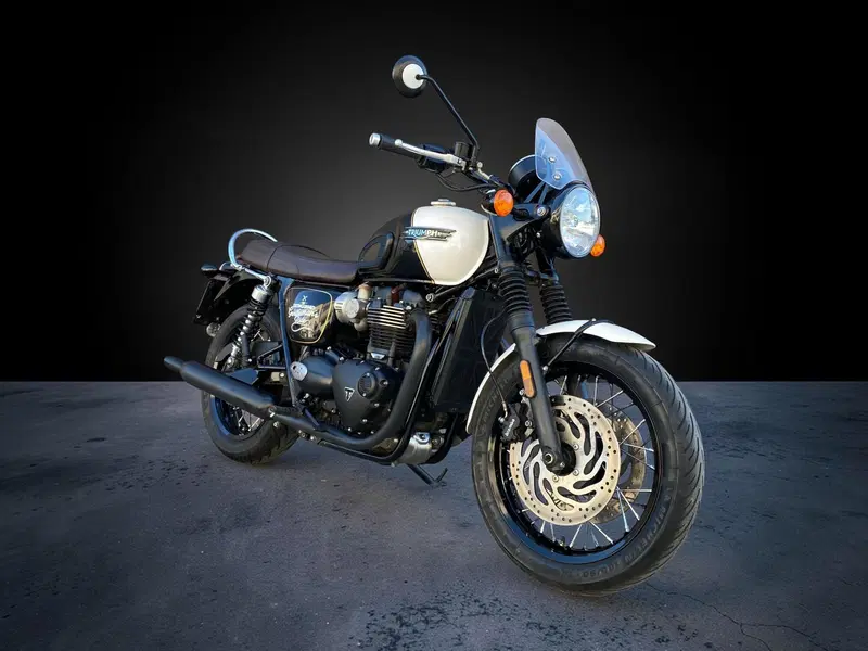 Triumph Bonneville T120 Black DGR Limited Edition (2023) (4)