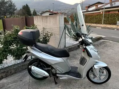 Aprilia Scarabeo 200 (2007 - 11) usata