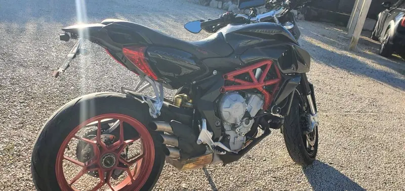 MV Agusta Rivale 800 EAS ABS (2013 -17) (4)
