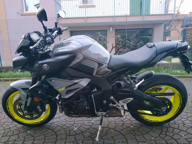 Yamaha MT-10 ABS (2016 - 17) (4)