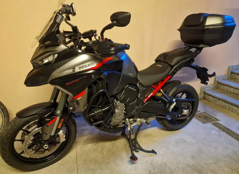 Ducati Multistrada V4 S Grand Tour (2024)