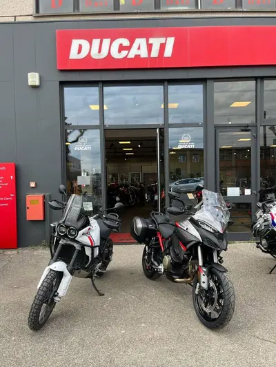Ducati Multistrada V4 S Grand Tour (2024) usata