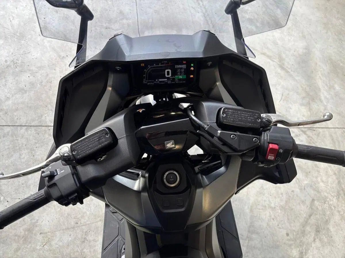 Honda Forza 750 DCT Urban (2021 - 24) (7)