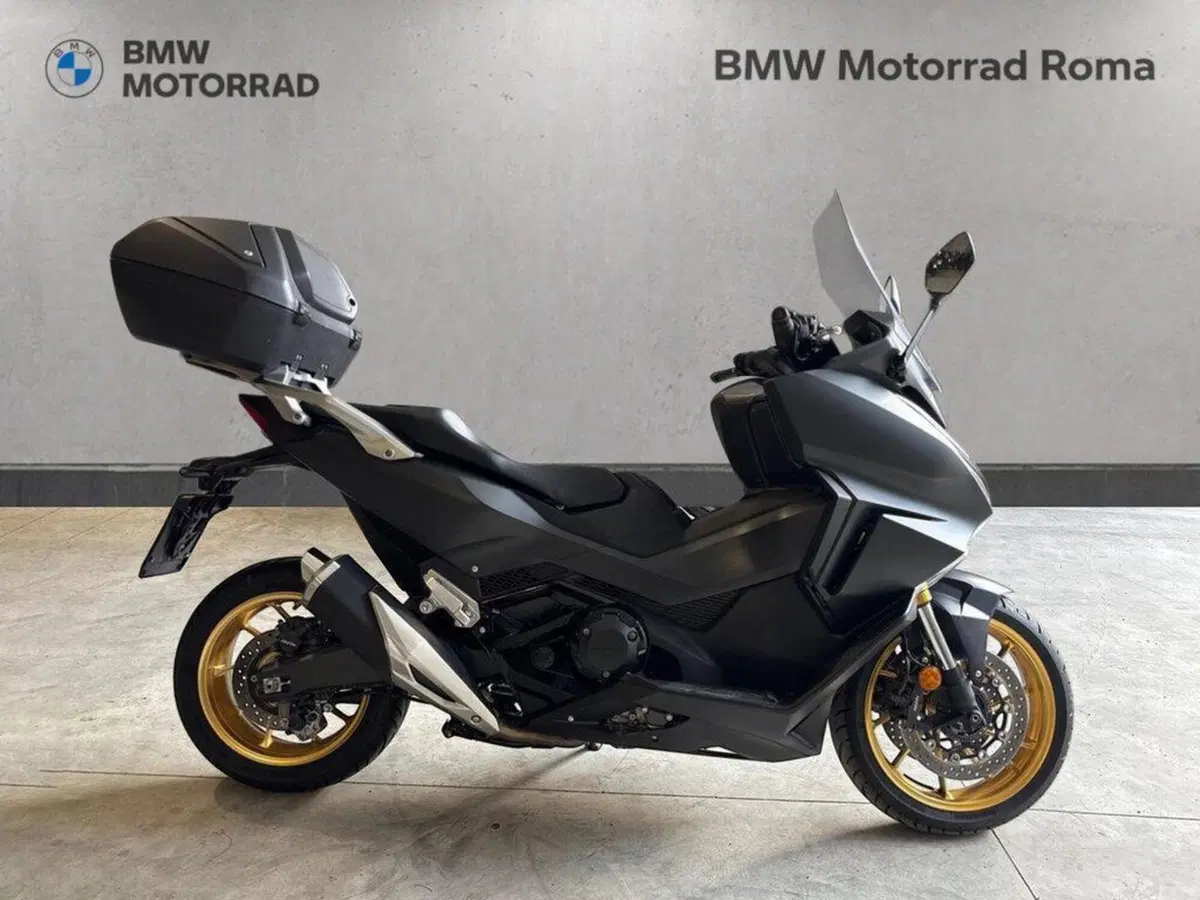 Honda Forza 750 DCT Urban (2021 - 24) (2)
