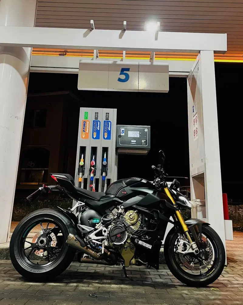 Ducati Streetfighter V4 1100 S (2021 - 22)