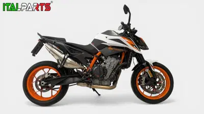 KTM 890 Duke R (2021) usata