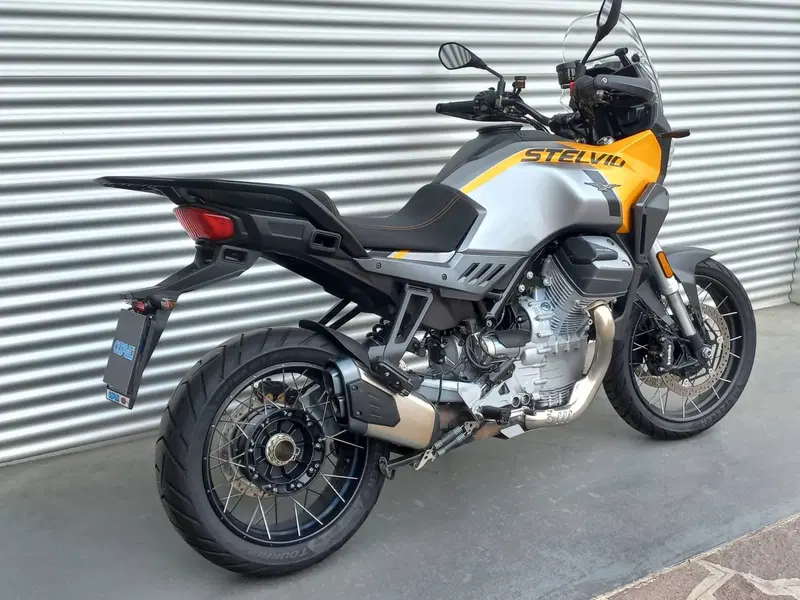 Moto Guzzi Stelvio (2024 - 26) (3)
