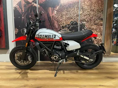 Ducati Scrambler 800 Urban Motard (2022) usata