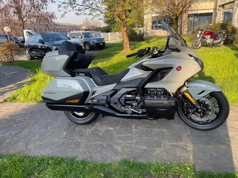 Honda GL 1800 Gold Wing Tour (2025 - 26) (3)