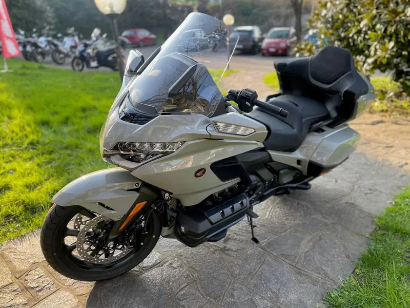 Honda GL 1800 Gold Wing Tour (2025 - 26) (6)