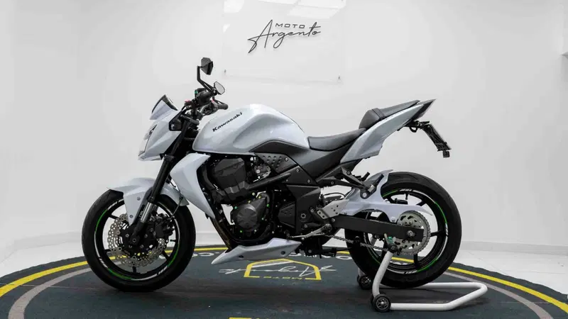 Kawasaki Z 750 (2007 - 14) (7)