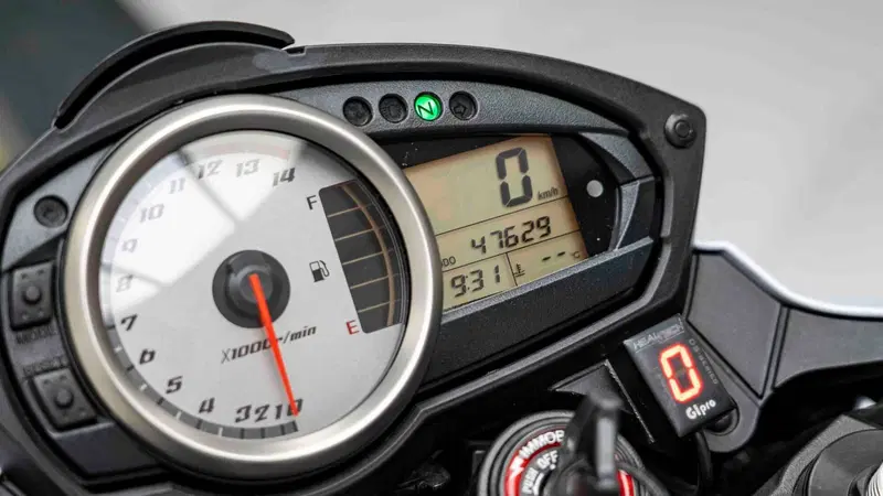 Kawasaki Z 750 (2007 - 14) (20)