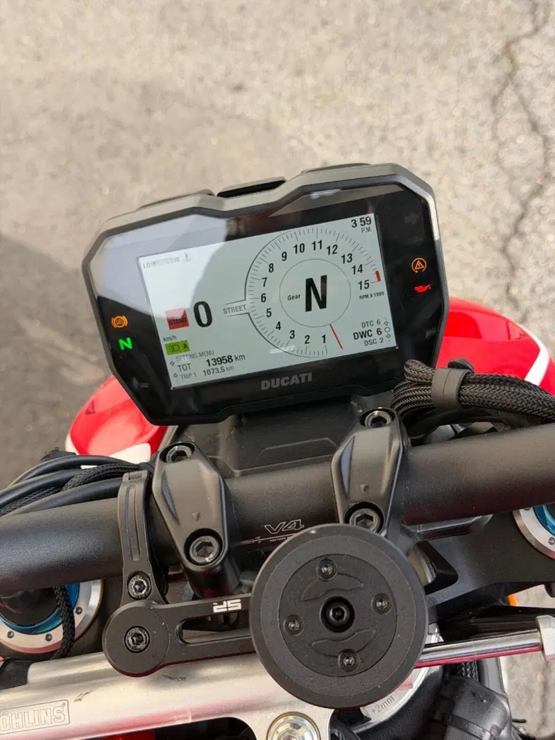 Ducati Streetfighter V4 1100 S (2021 - 22) (4)