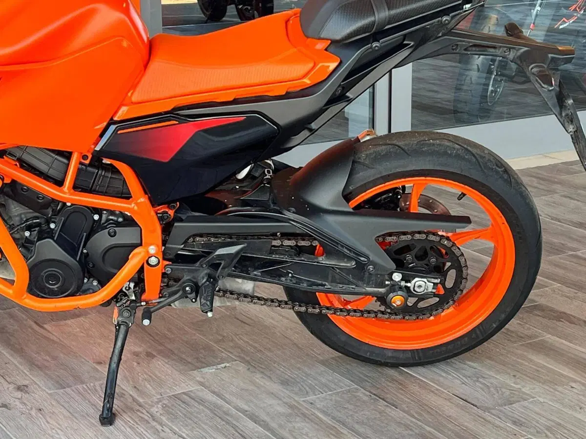 KTM 390 Duke (2024 - 25) (9)