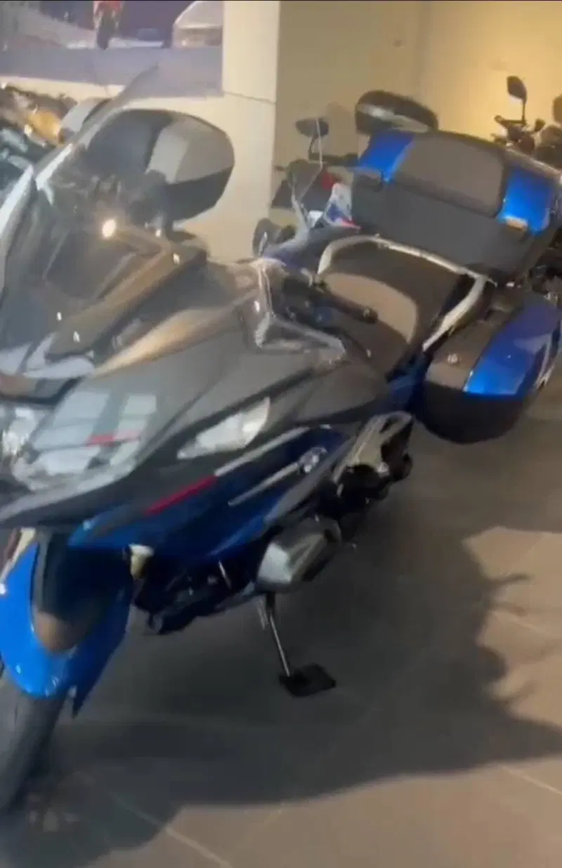 Bmw R 1250 RT (2021 - 25) (2)