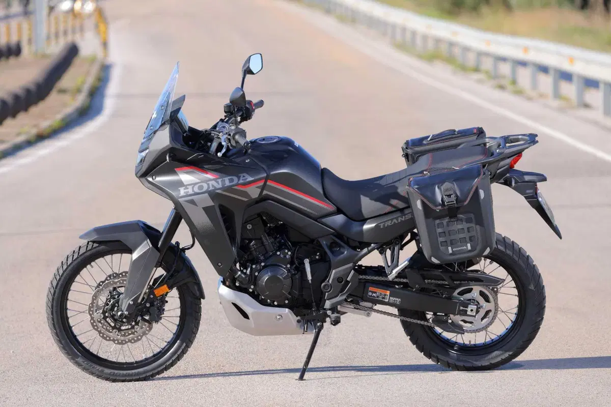 Prova Honda XL750 Transalp 2026: l’E-Clutch cambia la media adventure? [VIDEO] (19)