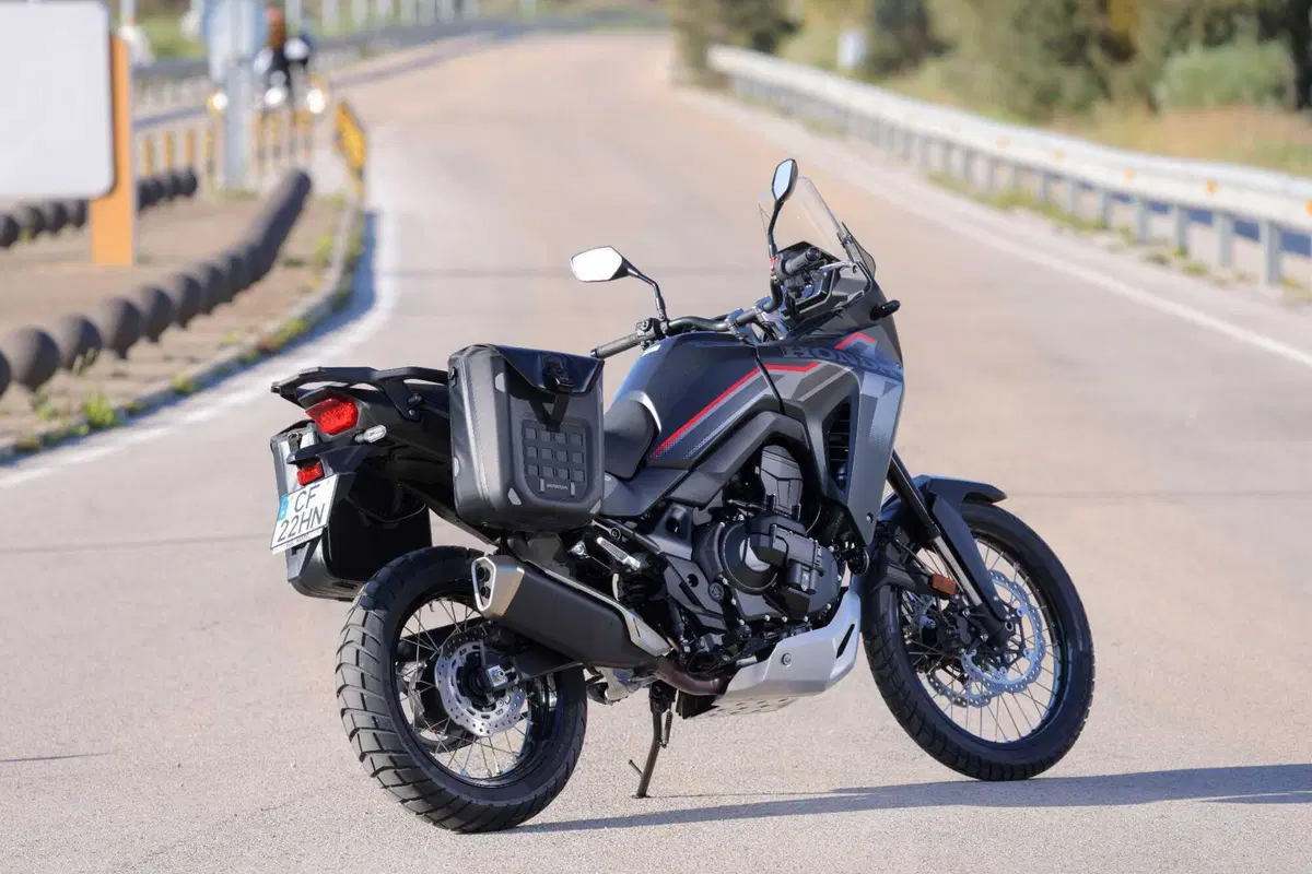 Prova Honda XL750 Transalp 2026: l’E-Clutch cambia la media adventure? [VIDEO] (20)