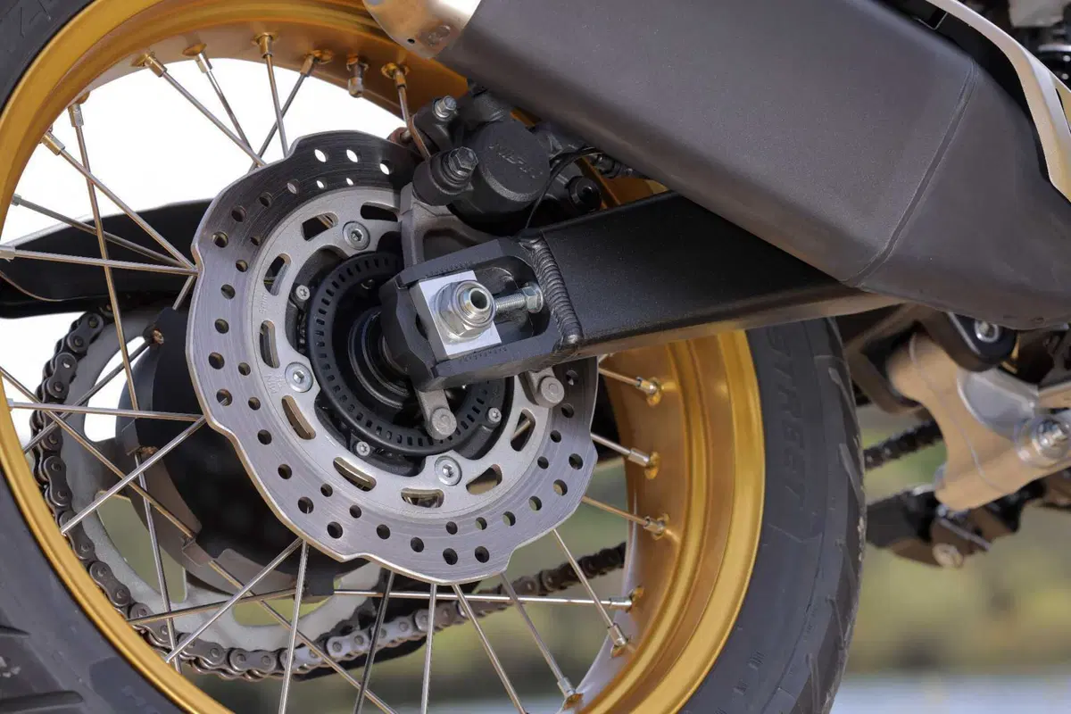Prova Honda XL750 Transalp 2026: l’E-Clutch cambia la media adventure? [VIDEO] (12)