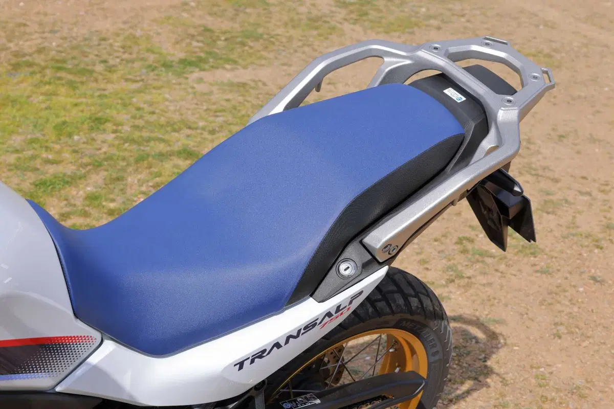 Prova Honda XL750 Transalp 2026: l’E-Clutch cambia la media adventure? [VIDEO] (15)