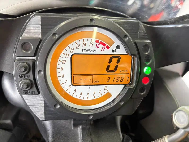 Kawasaki Ninja 636 ZX-6R (2003 - 04) (8)
