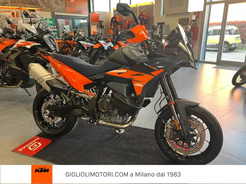 KTM 890 SMT (2026)