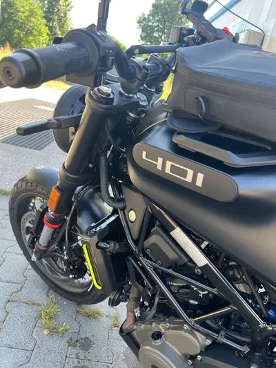 Husqvarna Svartpilen 401 (2021 - 23) usata