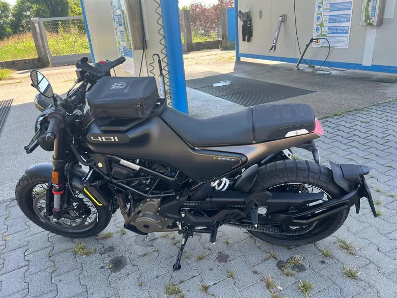 Husqvarna Svartpilen 401 (2021 - 23) (2)