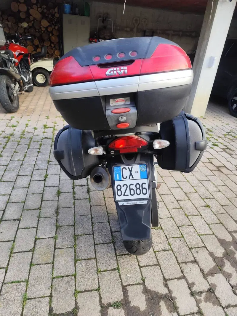 Bmw F 800 ST (3)