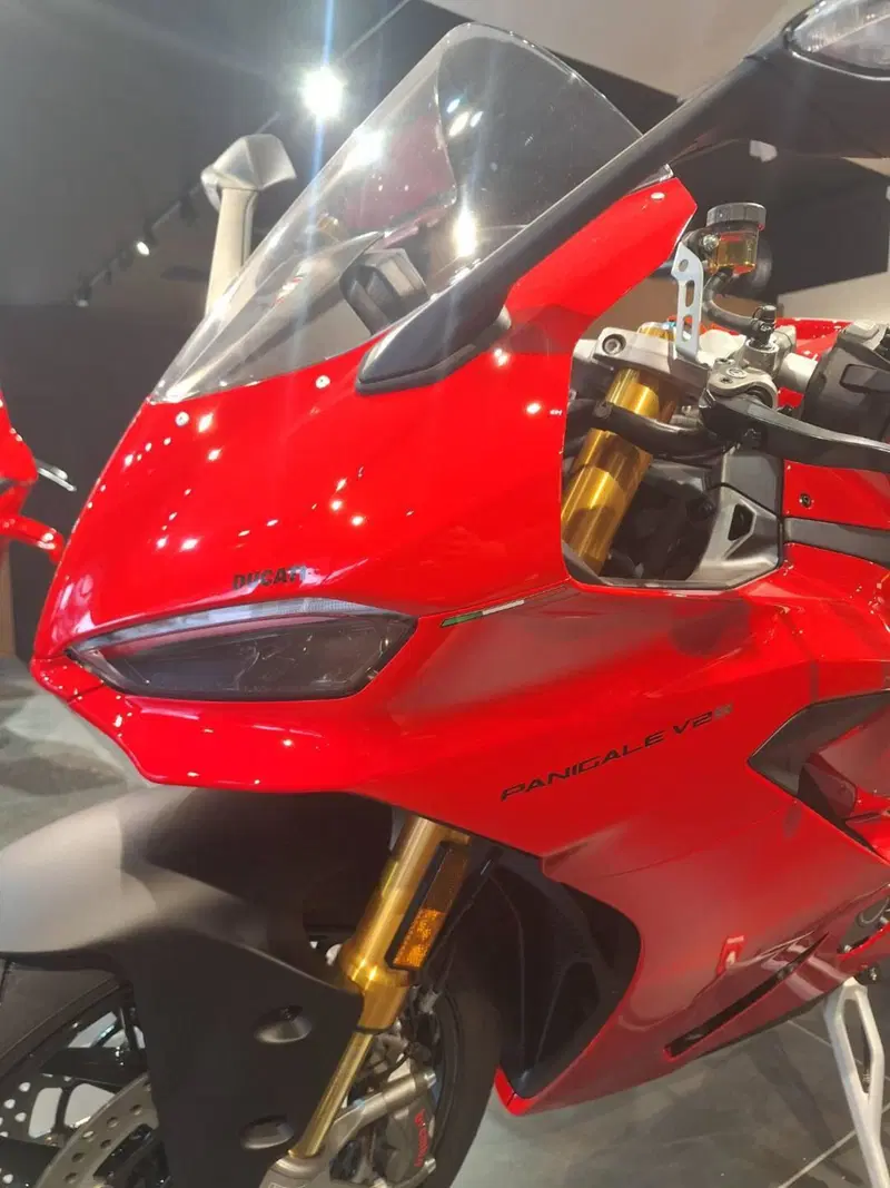 Ducati Panigale V2 S (2025 - 26) (5)