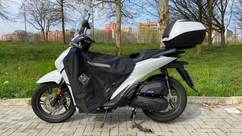 Honda SH 125i Sport (2024 - 25) (4)
