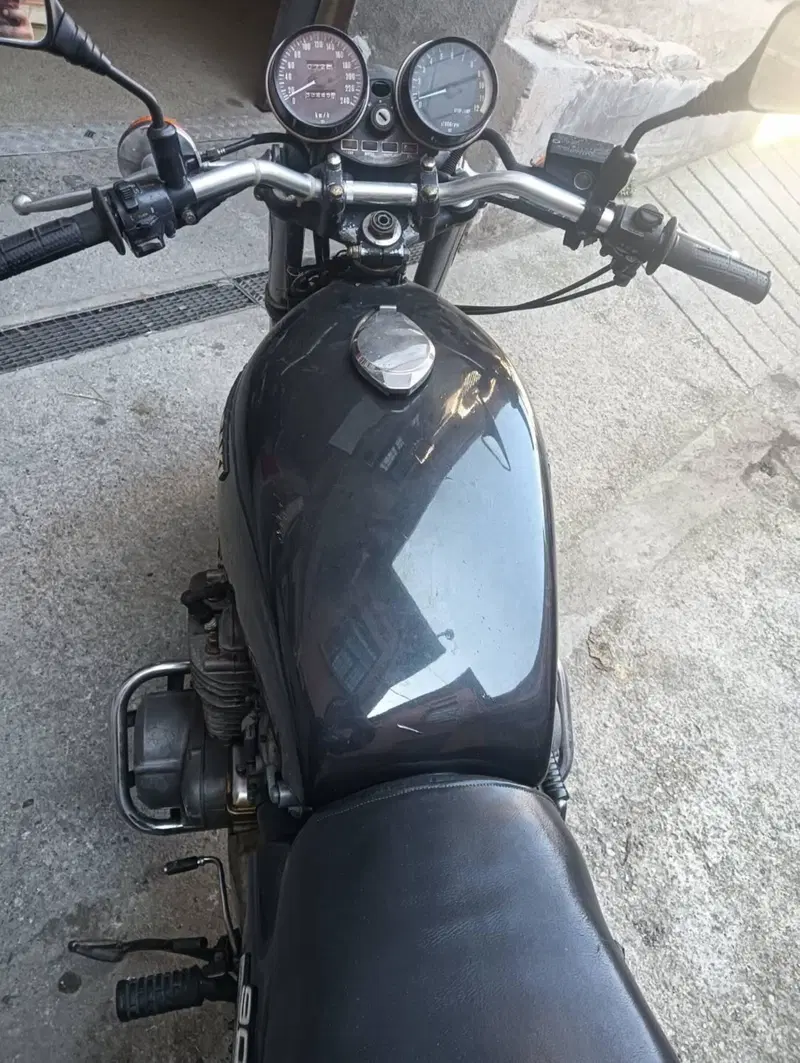 Kawasaki Z 900 (5)