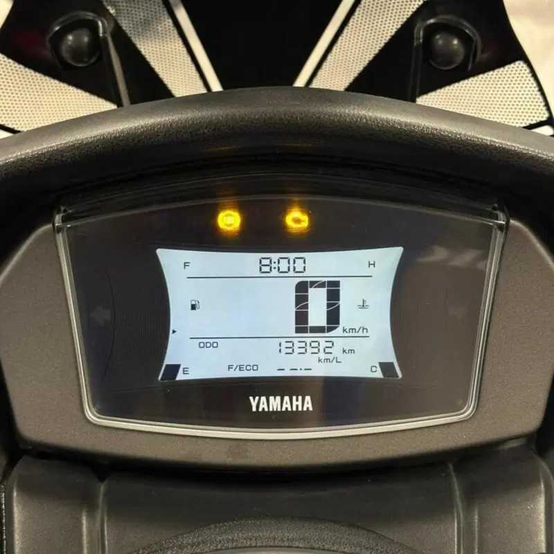 Yamaha N-Max 155 (2022 - 25) (6)