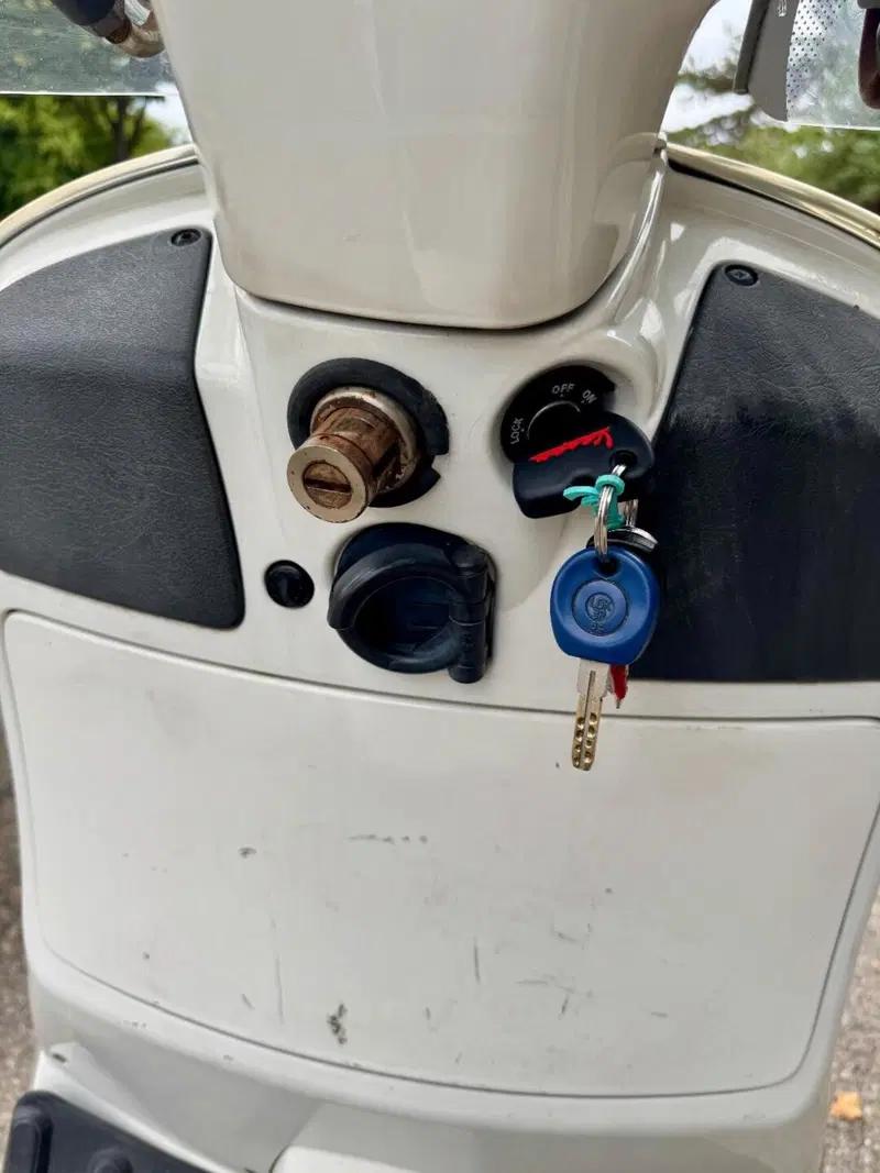 Vespa GTS 300 ABS (2014 - 16) (6)