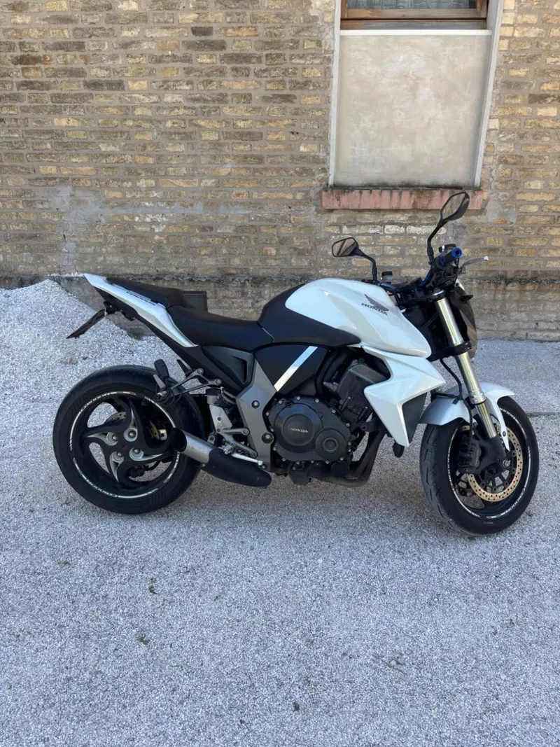 Honda CB 1000 R (2008 - 10) (3)