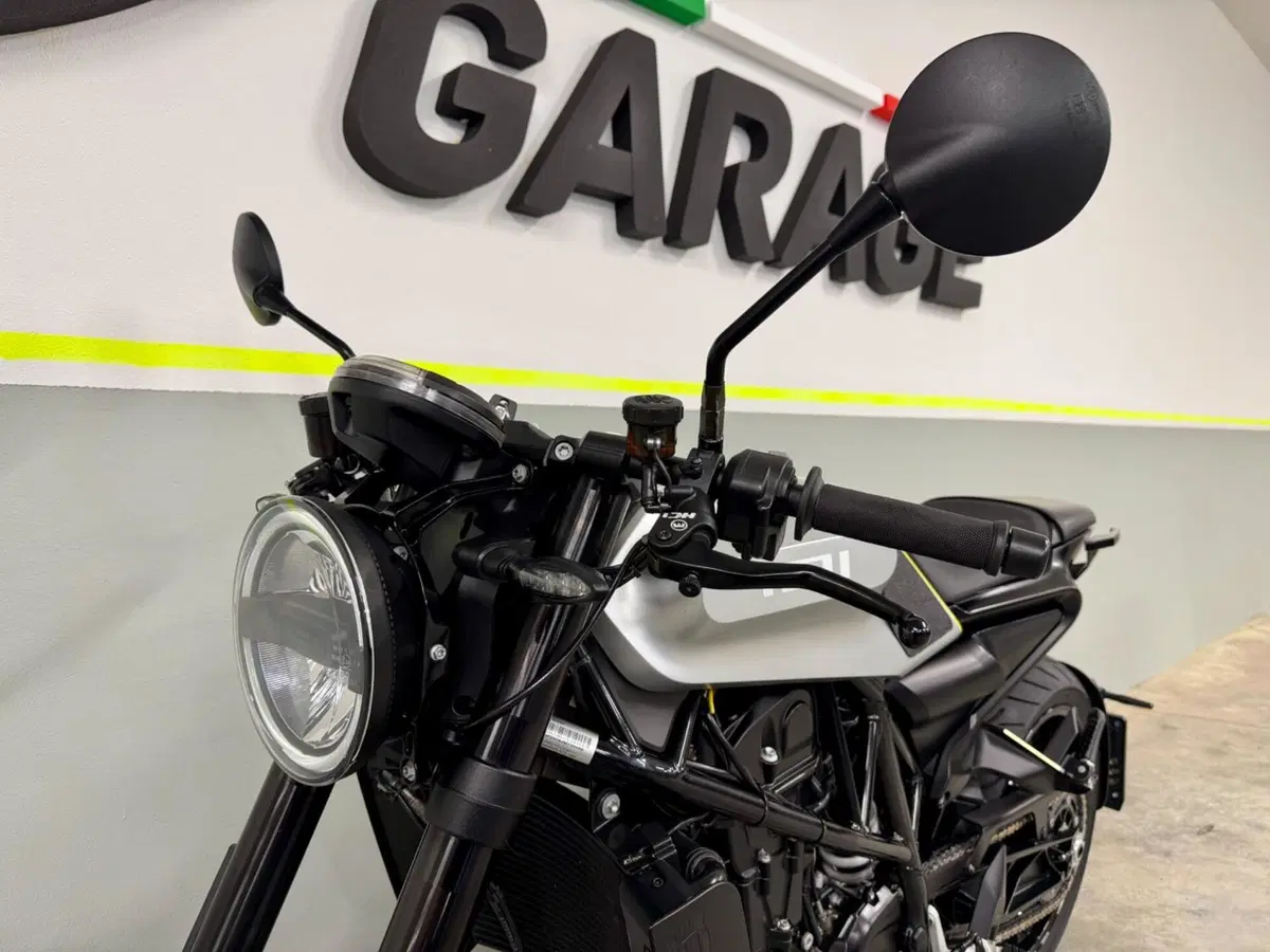 Husqvarna Vitpilen 701 (2018 - 19) (9)